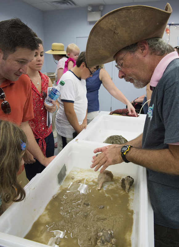 Doug Miller, assistant professor, shares the habitat and conditions that ocean living animals must endure. BY DENY HOWETH